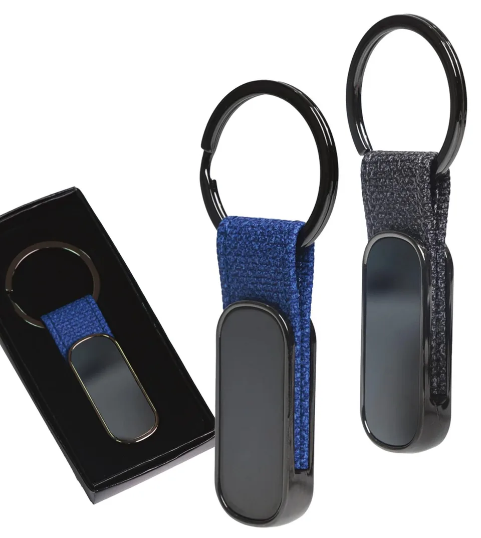 Porte-clés métal plaque gun et strap simili cuir — Réf. 40172