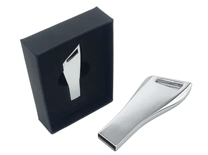 Clé USB en Métal Chromé en Forme de Clé — Réf. MG-1