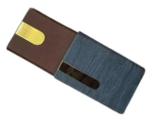 Porte-cartes en cuir à plaque métallique — Réf. IMG-1146